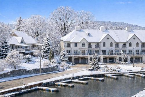 20-19 Lake St, Grimsby, ON, L3M0C3 | Card Image