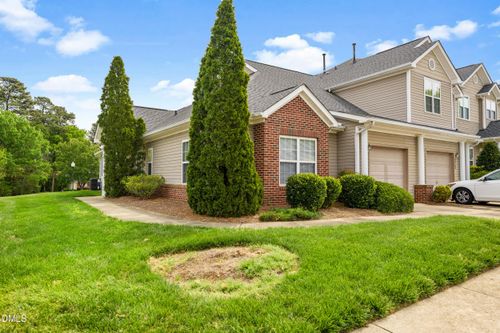 2751 Andover Glen Rd, Raleigh, NC, 27604-1484 | Card Image