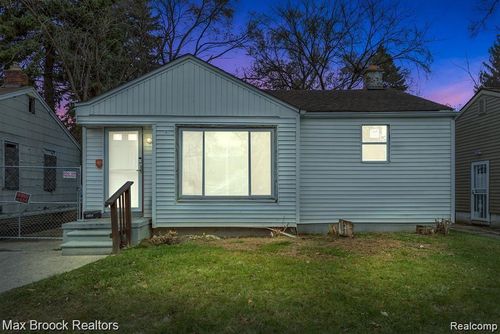 19344 Dwyer St, Detroit, MI, 48234-2620 | Card Image