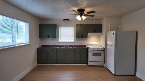 21-1510 Odd Fellow St, Conroe, TX, 77301-1807 | Card Image
