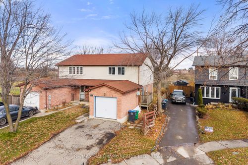 62 Bramhall Cir, Brampton, ON, L6V2G4 | Card Image