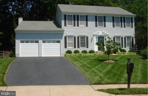 9301 Saffron Hill Ct, MANASSAS, VA, 20110-7947 | Card Image