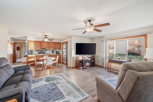 b-4707 84th Street, Urbandale, IA, 50322 | Card Image