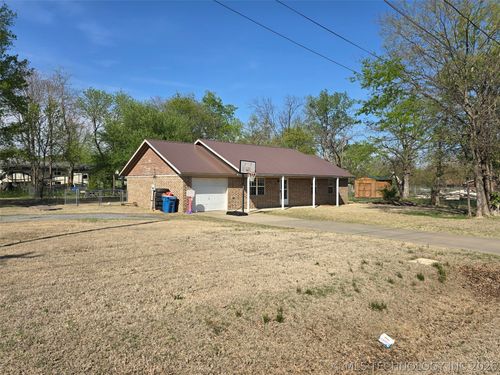 19 W Ansley Ave, McAlester, OK, 74501-2207 | Card Image