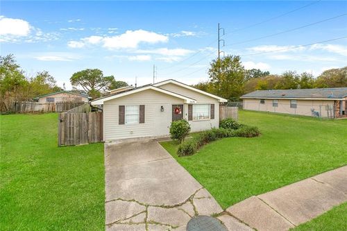 7678 Shorewood Blvd, New Orleans, LA, 70128-2121 | Card Image