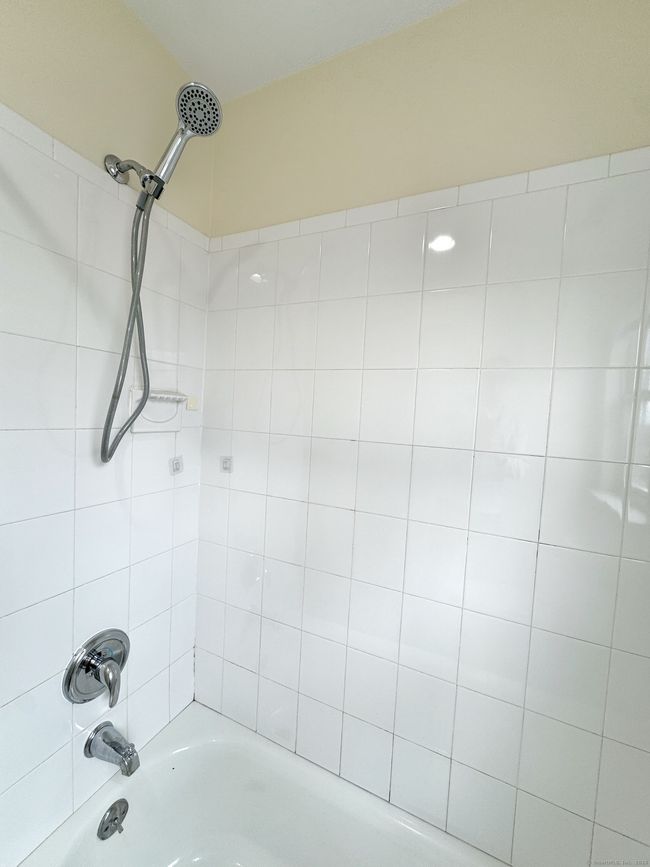 11 - 54 Stuart Ave, Home with 2 bedrooms, 2 bathrooms and null parking in Norwalk CT | Image 7