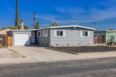 2704 Sparks Way, House other with 3 bedrooms, 2 bathrooms and null parking in Modesto CA | Image 3