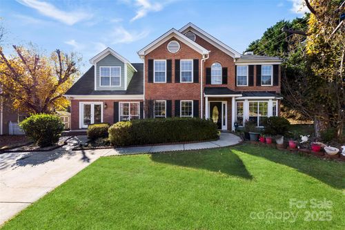 9800 Ashley Farm Dr, Matthews, NC, 28105-4548 | Card Image