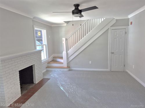 13105 Oakdale St, Southgate, MI, 48195-1073 | Card Image