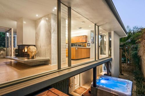 5622 Linda Rosa Ave, La Jolla, CA, 92037-7538 | Card Image