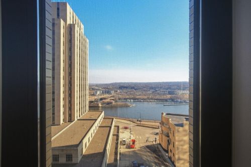 909-350 Saint Peter St, Saint Paul, MN, 55102-1516 | Card Image