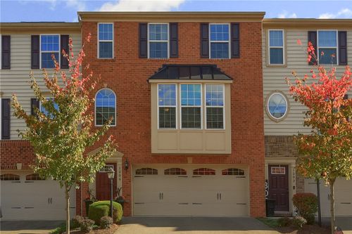 1204 Pointe View Dr, Adams Twp, PA, 16046 | Card Image