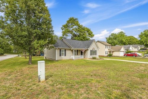 301 E Myles Ln, Spartanburg, SC, 29303-2369 | Card Image