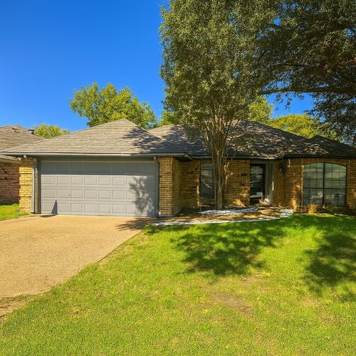 1848 Kings Canyon Cir, Fort Worth, TX, 76134-4844 | Card Image