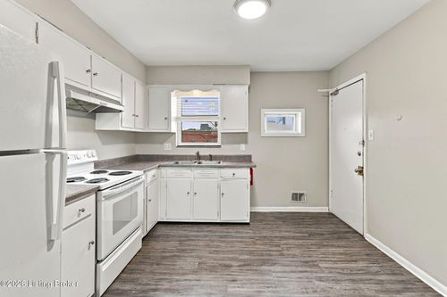4-3007 Pamela Way, Louisville, KY, 40220-2253 | Card Image