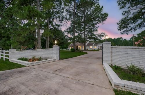 22102 Timber Ridge Dr, Magnolia, TX, 77355-5512 | Card Image