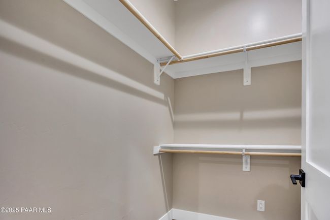 NCP11529 | Image 24