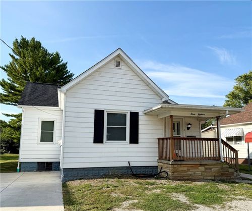 318 Pennsylvania Ave, Westville, IL, 61883-1642 | Card Image