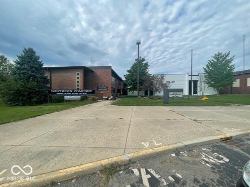 1-200 W Pearl St, Trafalgar, IN, 46181-8802 | Card Image