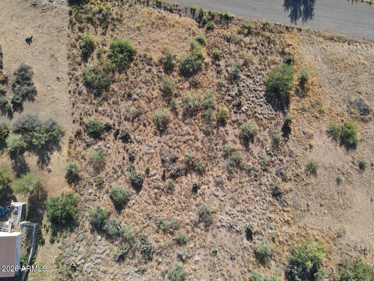 Land in Mayer 2