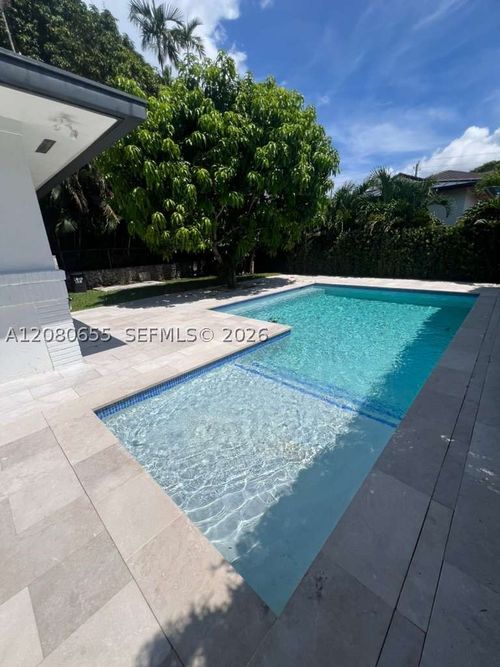 211 Sw 29th Rd, Miami, FL, 33129-2721 | Card Image