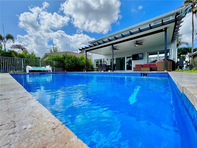 16515 Ruby Lk, House other with 4 bedrooms, 3 bathrooms and null parking in Weston FL | Image 35