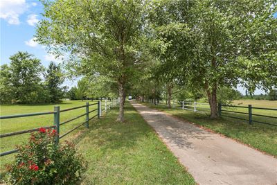 11085 Ruby Hall Road, House other with 3 bedrooms, 2 bathrooms and null parking in Gentry AR | Image 2