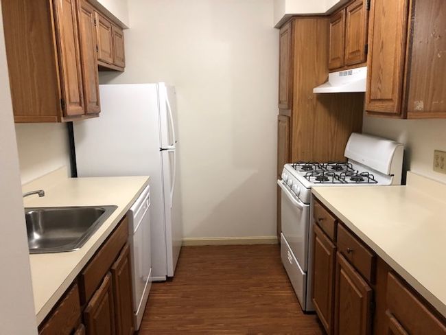 APT-206 - 7 Railroad Ave, Condo with 2 bedrooms, 1 bathrooms and null parking in Derry NH | Image 11
