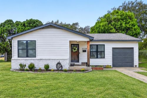 3228 Olive Pl, Fort Worth, TX, 76116-4216 | Card Image