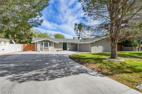 2324 Laurie Dr, Las Vegas, NV, 89102-2158 | Card Image