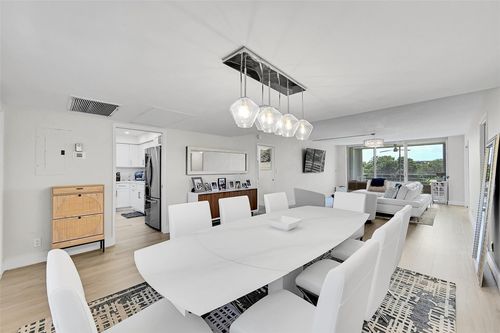 311-555 Oaks Ln, Pompano Beach, FL, 33069-3713 | Card Image