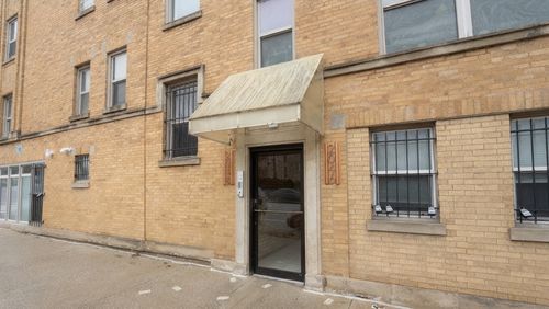 3-2048 W Touhy Ave, Chicago, IL, 60645-2466 | Card Image