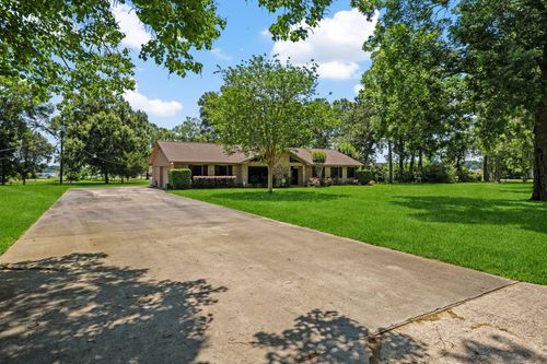 104 Shady Ln, Dayton, TX, 77535-9040 | Card Image