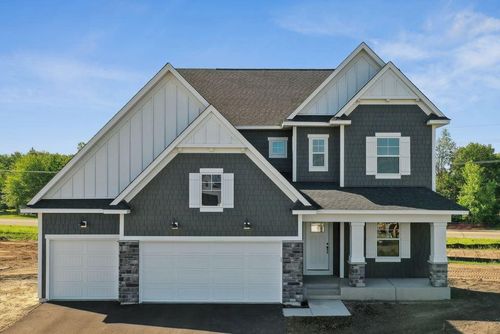 916 Big Woods Dr, Delano, MN, 55328-4404 | Card Image