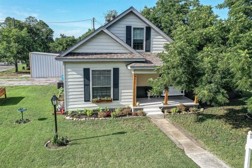 502 E Collom St, Decatur, TX, 76234-2314 | Card Image