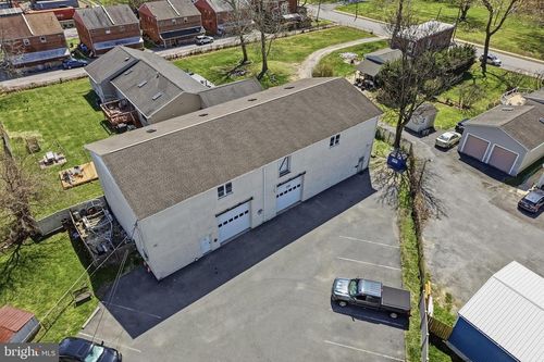 1668 Chichester Ave, LINWOOD, PA, 19061-4215 | Card Image