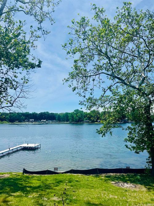 4299 N Sullivan Rd, Leesburg, IN, 46538-8811 | Card Image