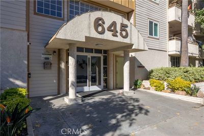 106 - Chestnut Avenue, Condo with 2 bedrooms, 2 bathrooms and 2 parking in Long Beach CA | Image 1