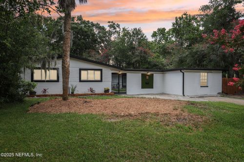 8151 Ladoga Ave, JACKSONVILLE, FL, 32217-4038 | Card Image