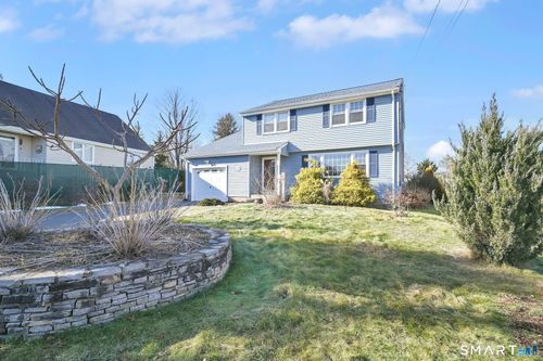 21 Glenn Ln, West Hartford, CT, 06110-2006 | Card Image