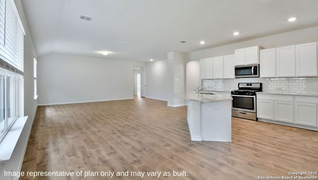 200 Squacco Heron, House other with 4 bedrooms, 2 bathrooms and null parking in San Antonio TX | Image 4