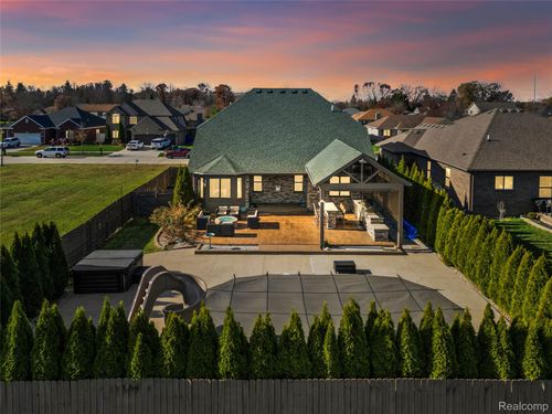 33294 Nicola, Fraser, MI, 48026-5227 | Card Image