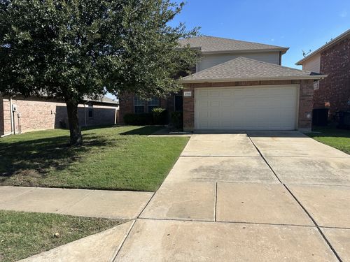 2704 Morning Song Dr, Little Elm, TX, 75068-6472 | Card Image