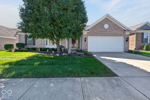 16171 Oakford Trl, Fishers, IN, 46037-7392 | Card Image
