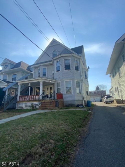 130 Murray St, Elizabeth, NJ, 07202-2038 | Card Image