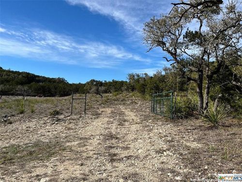 229 Lois Ln, Canyon Lake, TX, 78133-5734 | Card Image
