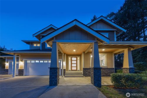 4585 167th Ln Se, Bellevue, WA, 98006-8901 | Card Image