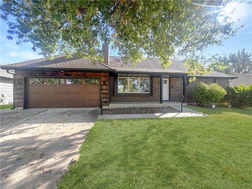 239 Southwest Dr, Chillicothe, MO, 64601-3608 | Card Image