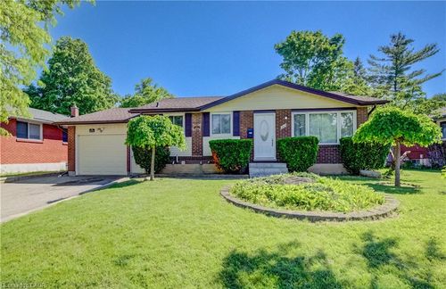 543 Glen Forrest Blvd, Waterloo, ON, N2L4J3 | Card Image