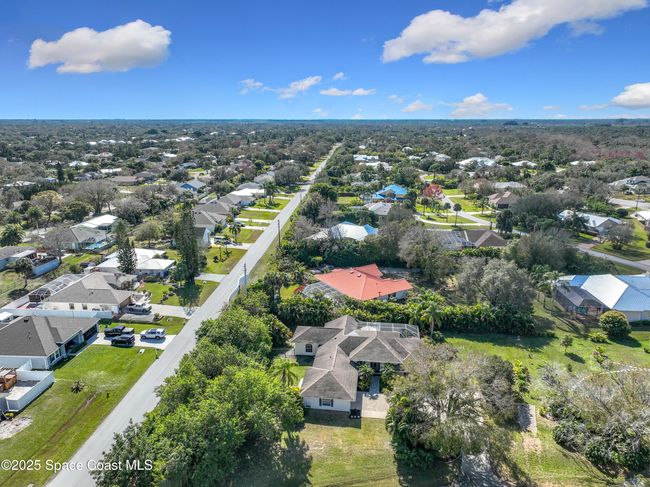 603 Cross Creek Dr, House other with 4 bedrooms, 2 bathrooms and null parking in Sebastian FL | Image 52